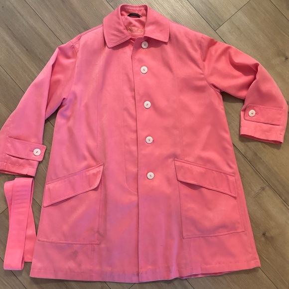 Holt Renfrew Women's bubblegum Pink spring coat, sz 6; belt included - Picture 2 of 9